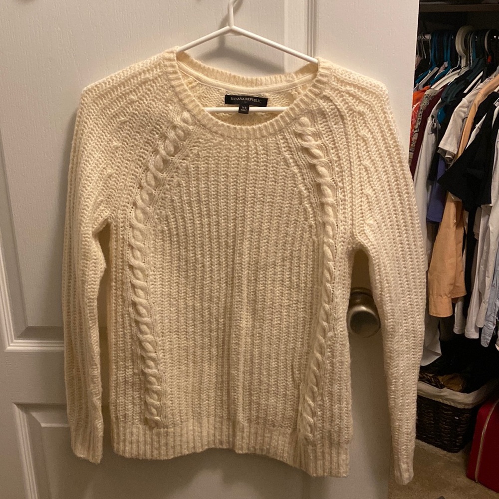Gorgeous cream cable knit sweater